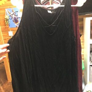 Black Sleeveless Women's Top